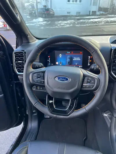 Ford Ranger Wildtrak 2.0 Eco Blue e-4WD — Pickup premium neuf, 4x4 intégral et garantie 5 ans — dettaglio