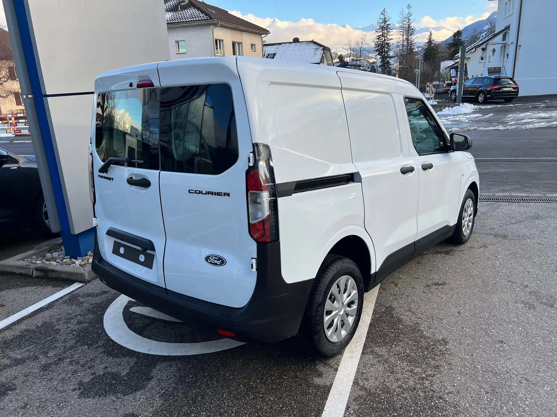 Ford Transit Courier 2026 occasion Bulle — 2