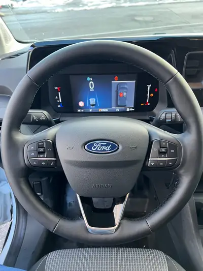 Ford Transit Courier — Utilitaire compact neuf avec garantie 5 ans — Miniatur 8