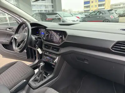VW T-Cross 1.0 TSI Life DSG — SUV citadin fiable, sans accident, prêt à l'emploi — Miniature 24