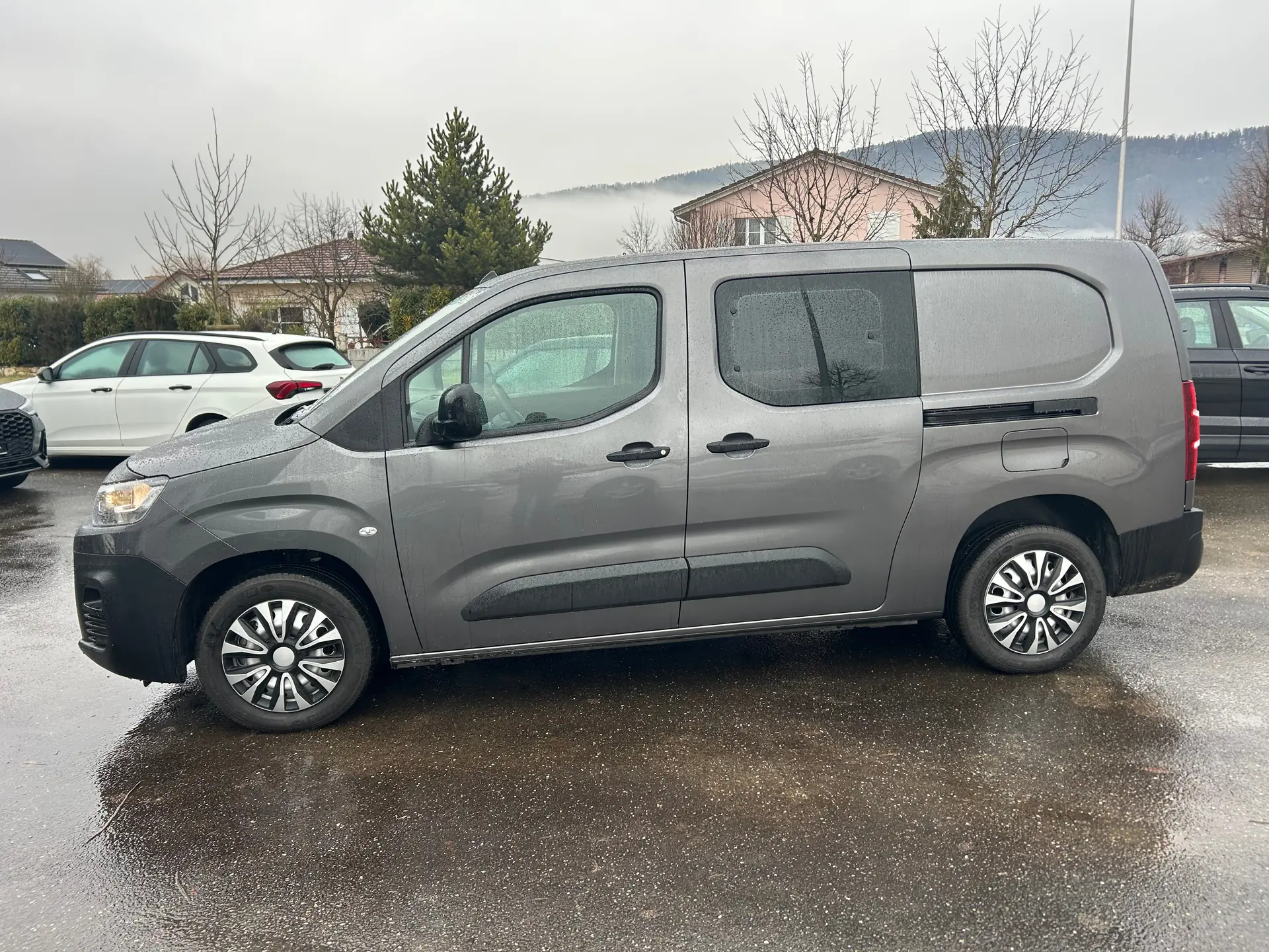 Citroën Berlingo Van 1.5 Blue HDi 130 — Utilitaire fiable, 19'000 km seulement