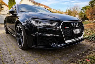 Audi RS3 Sportback — Berline sportive 480 ch, tuning APR Performance, historique sans accident — côté