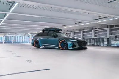 Audi RS6 Avant C8 Performance 2024 — 630 ch, finition exclusive, 6000 km seulement — fianco