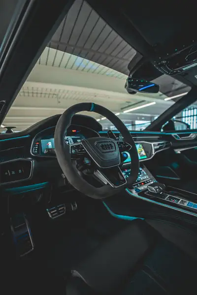Audi RS6 Avant C8 Performance 2024 — 630 ch, finition exclusive, 6000 km seulement — cruscotto
