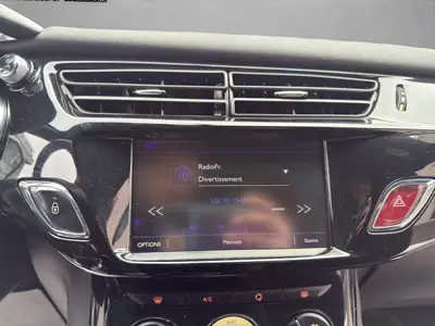 DS3 Cabrio 1.2 PureTech SO Chic — Cabriolet élégant, toit panoramique, entretien récent — Thumbnail 15