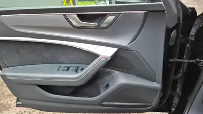 Audi A7 Sportback 55 TFSI quattro — Berline coupé premium, moteur V6 hybride, équipement maximal — Miniature 16