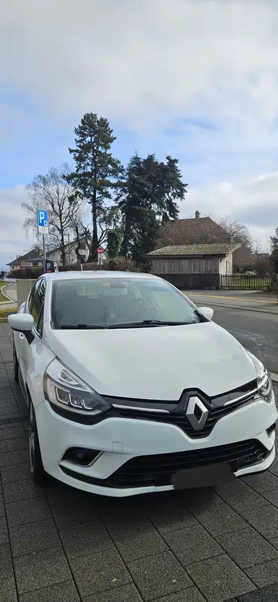Renault Clio 1.2 16V Intens EDC — Citadine agile avec boîte automatisée, 82'000 km — vue extérieure