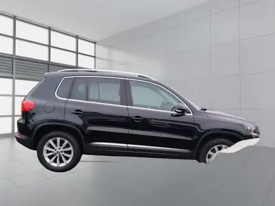 VW Tiguan 2.0 TDI BlueMotion — SUV robuste, transmission intégrale, entretien exemplaire — dashboard