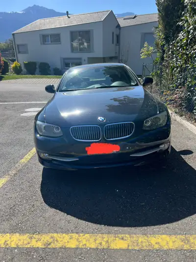 BMW 335i xDrive Coupé — Performance allemande, traction intégrale, 180 000 km — Heckansicht