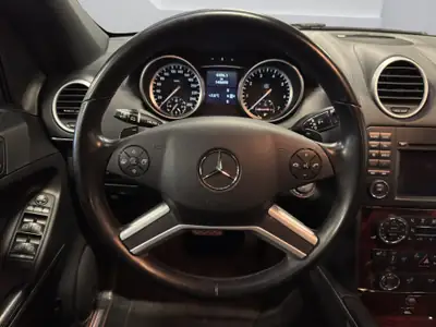 Mercedes-Benz GL 500 4Matic — SUV 7 places, 388 ch et prestige allemand — Miniature 10