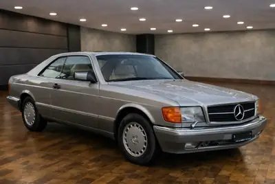 Mercedes-Benz 500 SEC — Coupé V8 classique, moteur légendaire, entretien complet — Heckansicht