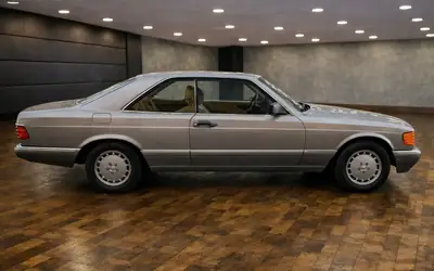 Mercedes-Benz 500 SEC — Coupé V8 classique, moteur légendaire, entretien complet — Innenraum