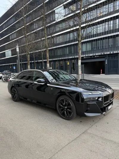 BMW 740d xDrive 48V M Sport Pro — Diesel hybride 286 ch, full équipement, très peu roulé — Thumbnail 7
