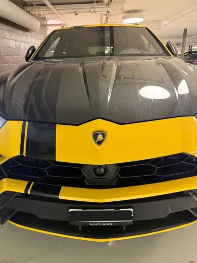 Lamborghini Urus E-Gear TopCar Carbon Kit 2020 — SUV haute performance avec kit carbone intégral — fianco