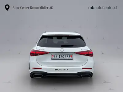 Mercedes-Benz Classe C 220 d AMG Line 4matic Kombi — Monospace premium diesel, transmission intégrale — intérieur