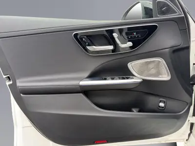 Mercedes-Benz Classe C 220 d AMG Line 4matic Kombi — Monospace premium diesel, transmission intégrale — Miniature 21