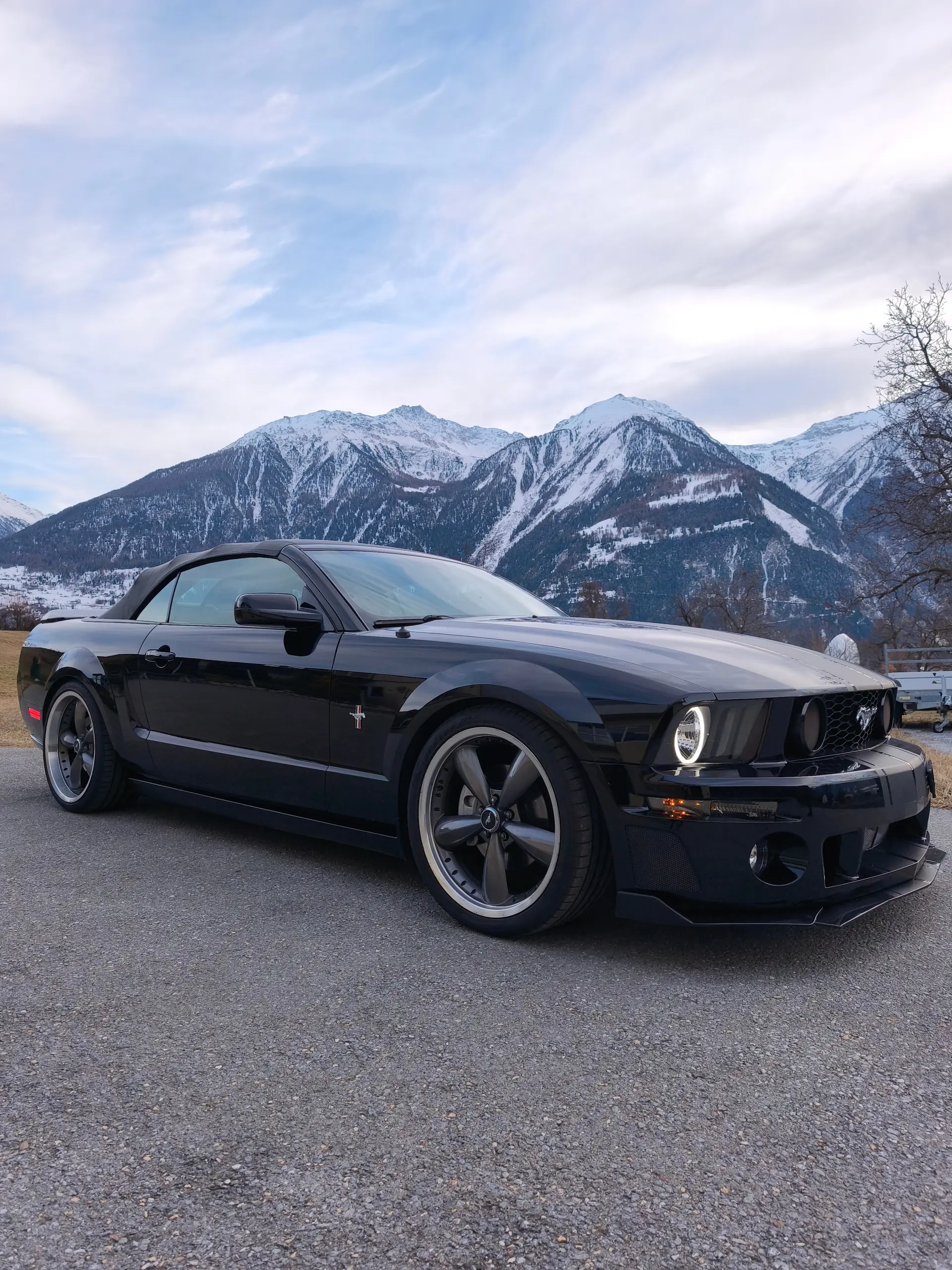 Ford Mustang GT Cabriolet 2006 — Muscle car emblématique, 305 ch et toit électrique