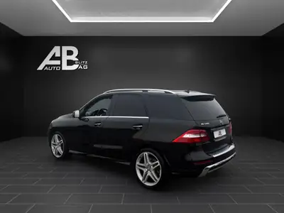 Mercedes-Benz ML 500 Executive AMG — SUV premium 408 ch, frais révision à jour — arrière