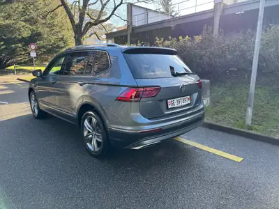 VW Tiguan Allspace 2.0 TSI Highline 4Motion — 7 places, tout-terrain, entretien à jour — détail