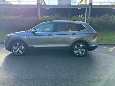 VW Tiguan Allspace 2.0 TSI Highline 4Motion — 7 places, tout-terrain, entretien à jour — Miniature 7