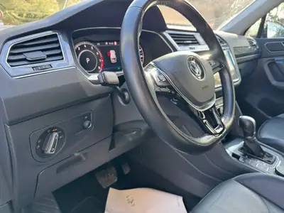 VW Tiguan Allspace 2.0 TSI Highline 4Motion — 7 places, tout-terrain, entretien à jour — Miniature 10