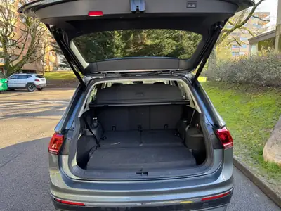 VW Tiguan Allspace 2.0 TSI Highline 4Motion — 7 places, tout-terrain, entretien à jour — Miniature 13