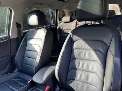 VW Tiguan Allspace 2.0 TSI Highline 4Motion — 7 places, tout-terrain, entretien à jour — Miniature 16