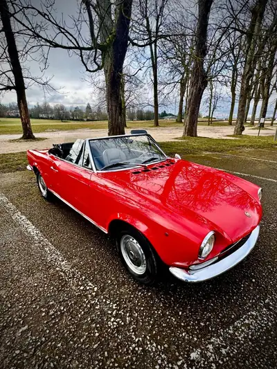 Fiat 124 Spider AS 1969 — Cabriolet rétro culte, 45'000 km seulement — vue extérieure