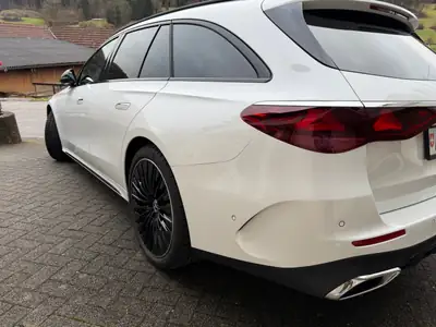 Mercedes-Benz E 220 d 4Matic — Break premium 2025, 23'000 km, garantie constructeur — Miniatur 7