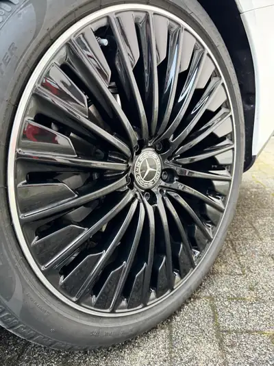Mercedes-Benz E 220 d 4Matic — Break premium 2025, 23'000 km, garantie constructeur — Miniatur 8