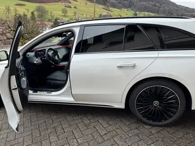 Mercedes-Benz E 220 d 4Matic — Break premium 2025, 23'000 km, garantie constructeur — Miniatur 10