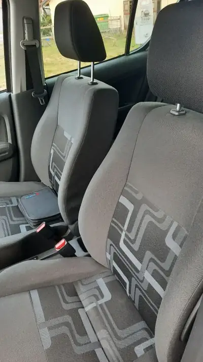 Suzuki Splash 1.2i 16V GL — Citadine compacte, économique et fiable — interni