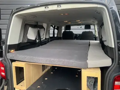 VW T6 Caravelle 2.0 TSI Comfortline 4Motion — Monospace 7 places, roulage bas, entretien complet — Miniature 14