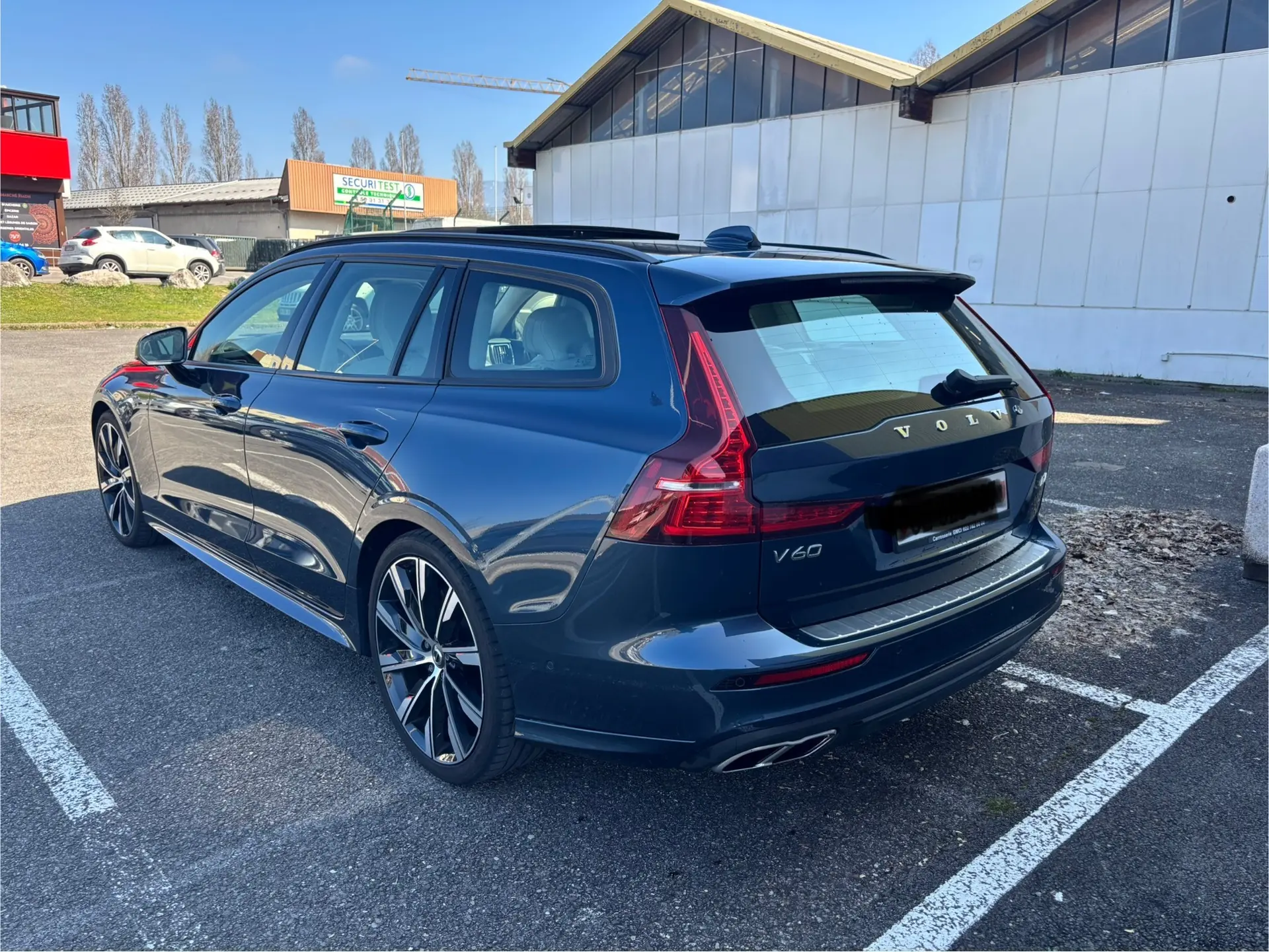 Volvo V60 2019 occasion Thônex — 3