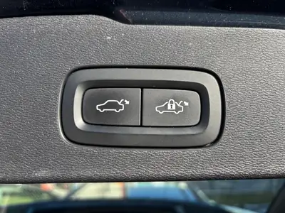 Volvo V60 D4 Momentum — Break diesel automatique, révision Volvo incluse — Miniature 20