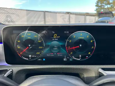 Mercedes-Benz CLA 200 Shooting Brake AMG Line — Élégance et polyvalence, 132'000 km — Thumbnail 11