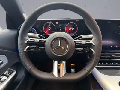 Mercedes-Benz CLA 220 AMG Line 4matic — Berline compacte hybride, puissance et efficacité — Miniature 12