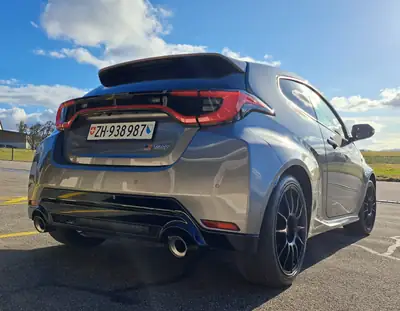 Toyota GR Yaris 1.6 GR Sport — 280 ch, sportivité brute et garantie décennale — intérieur