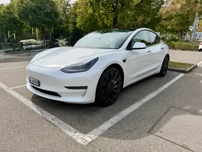 Tesla Model 3 Performance Dual Motor AWD — Électrique haute performance, 62 500 km — côté