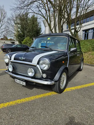 MINI 1.3i — L'icône compacte des années 90, économe et attachante — vista esterna
