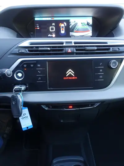 Citroën C4 Spacetourer 2.0 BlueHDi Shine — Monospace spacieux, diesel économique — Thumbnail 12