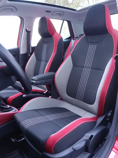 Skoda Fabia 1.2 TSI Monte Carlo DSG — Citadine dynamique, toit panoramique, expertise récente — Thumbnail 9