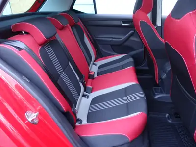 Skoda Fabia 1.2 TSI Monte Carlo DSG — Citadine dynamique, toit panoramique, expertise récente — Thumbnail 12