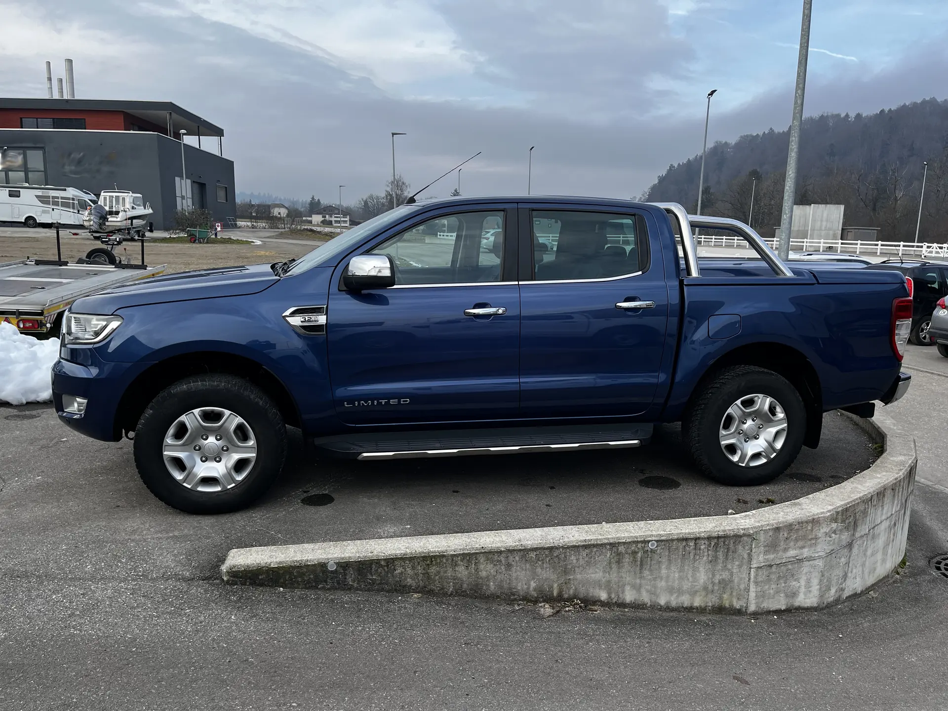 Ford Ranger LTD 3.2 TDCi 4x4 — Pick-up robuste, 4x4 intégral, motorisation puissante — Außenansicht