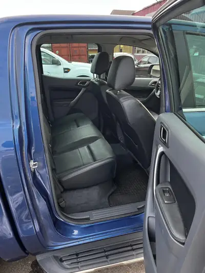 Ford Ranger LTD 3.2 TDCi 4x4 — Pick-up robuste, 4x4 intégral, motorisation puissante — Miniatur 7
