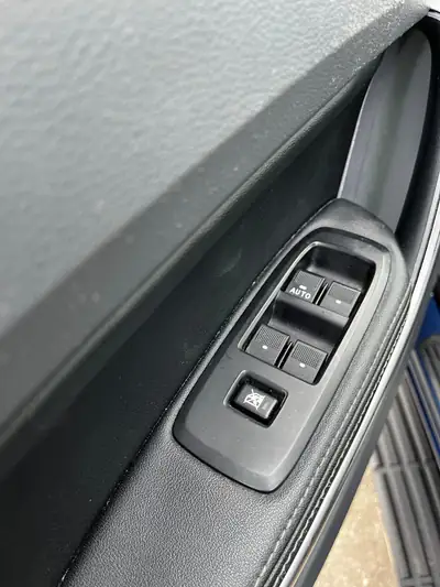 Ford Ranger LTD 3.2 TDCi 4x4 — Pick-up robuste, 4x4 intégral, motorisation puissante — Miniatur 12