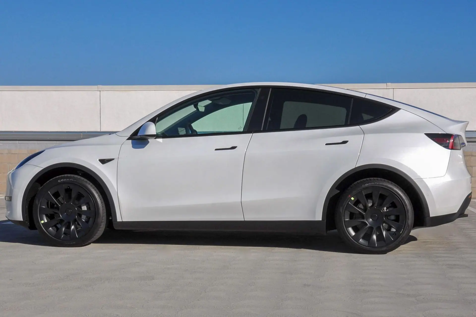 Tesla Model Y 2023 occasion Genève — 3