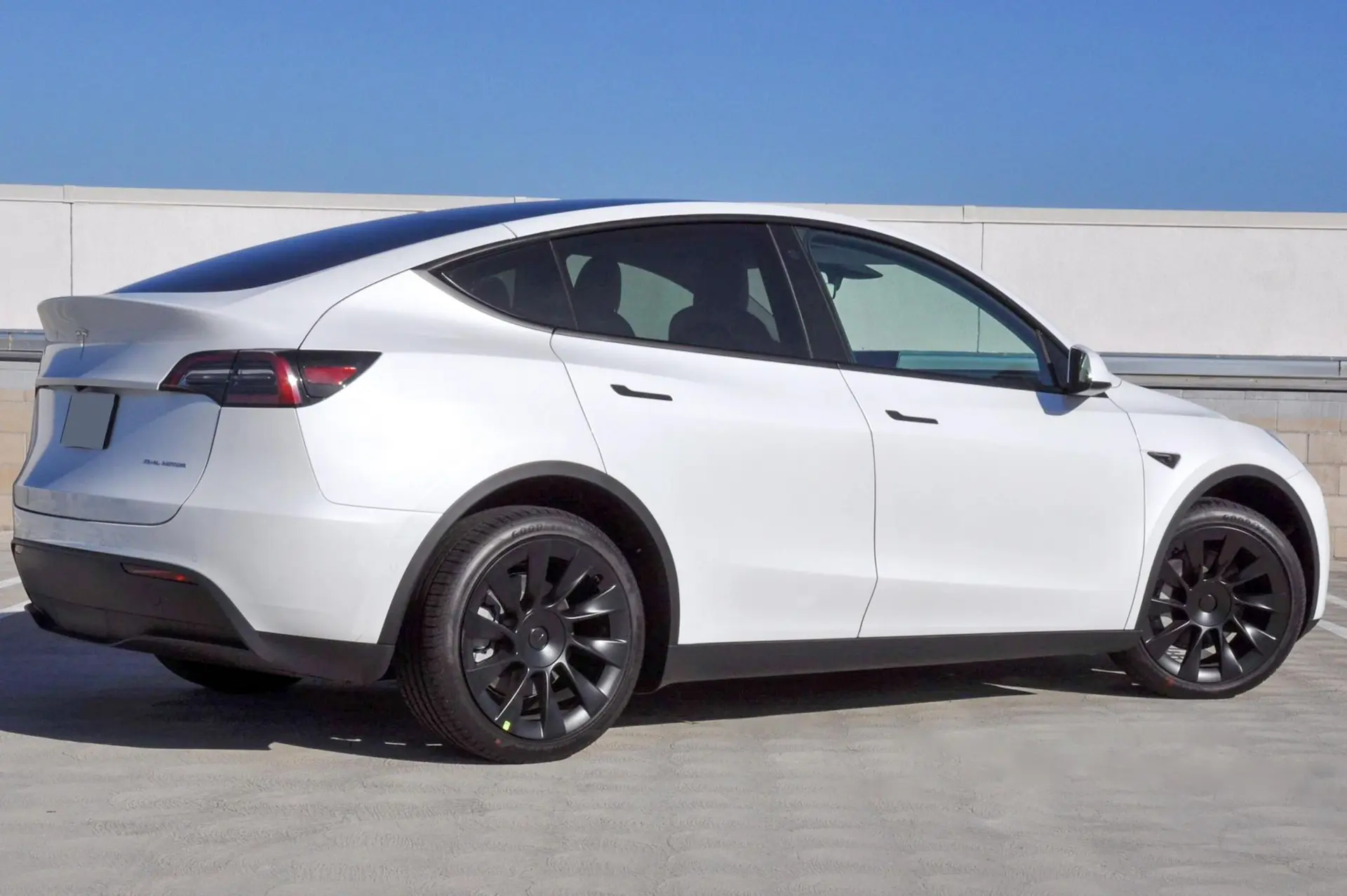 Tesla Model Y 2023 occasion Genève — 4