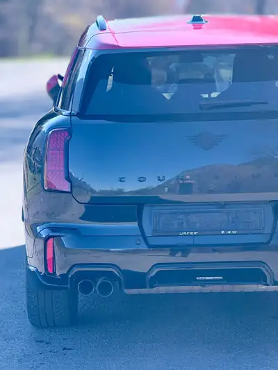 MINI Countryman John Cooper Works ALL4 — Performance sportive et polyvalence SUV — Miniatur 18