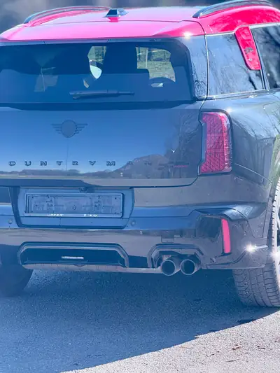 MINI Countryman John Cooper Works ALL4 — Performance sportive et polyvalence SUV — Miniatur 19